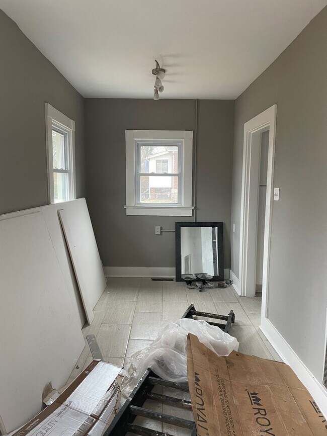 Building Photo - 312 Sumpter Ave