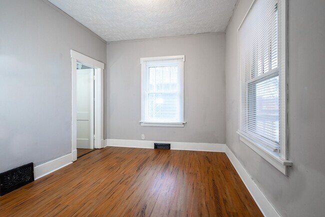 Building Photo - 1442 Plum St