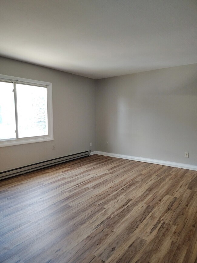 Building Photo - 413 Wilkinson St