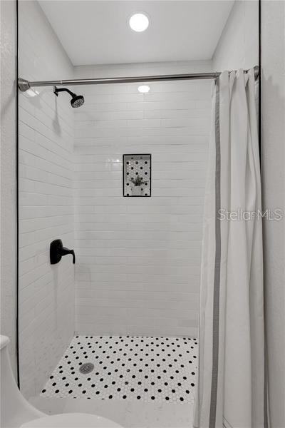 Building Photo - 6660 17th Ln N