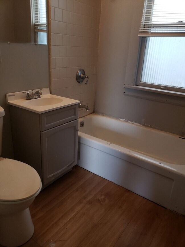 Building Photo - 2729N27thM