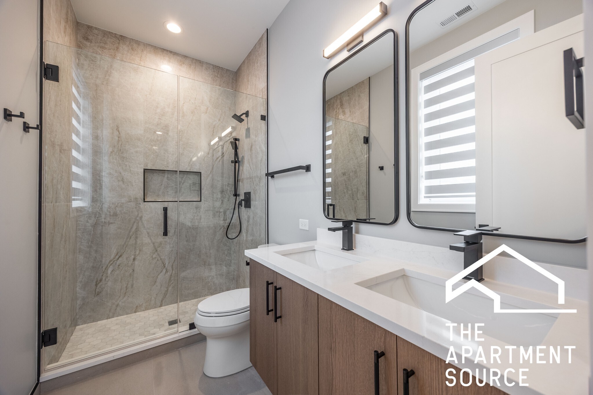 Building Photo - 3738 S Calumet Ave