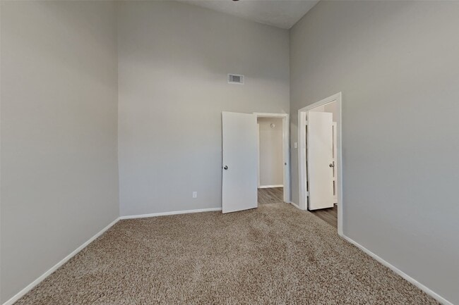 Building Photo - 7443 Kite Hill Dr