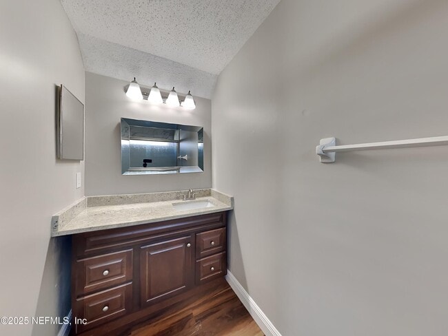 Building Photo - 1559 Guardian Dr