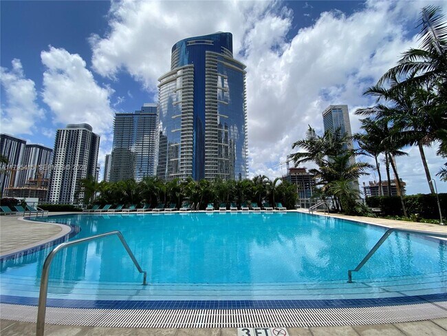 Building Photo - 888 Biscayne Blvd