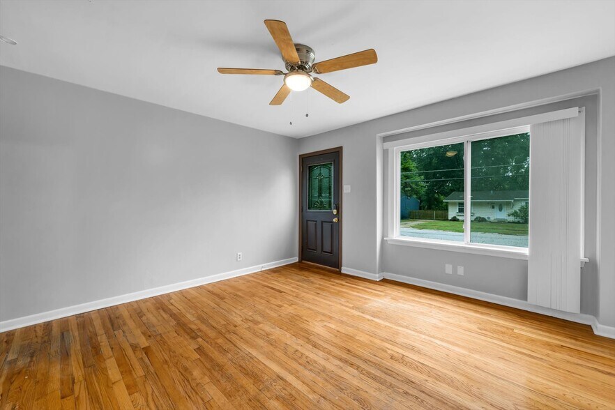 Building Photo - 8593 Engler ave