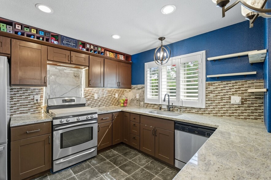 Building Photo - 709 Minnesota Ave