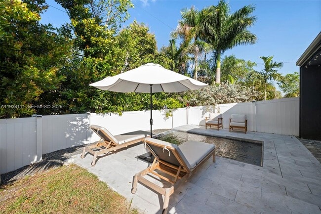 Building Photo - 821 SW 14th St