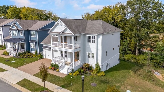 Building Photo - Now available in the highly desirable Lockwood Glen community in Franklin