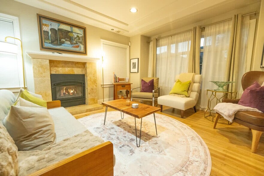 Building Photo - 3920 Ardley Ave