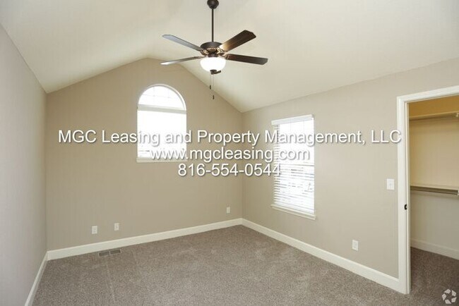 Building Photo - Discover The Possibilies of Eagle Creek Townhomes!