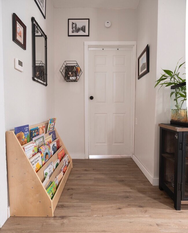 Building Photo - 1539 S 11th St