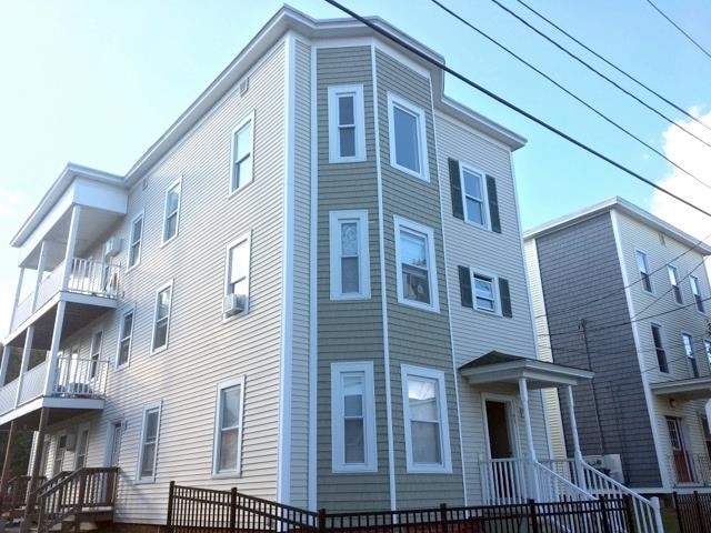 Primary Photo - 93 Second St