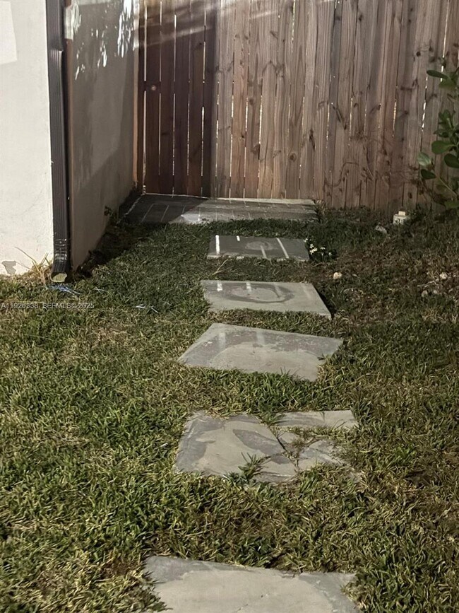 Building Photo - 1493 NW 1st Ave