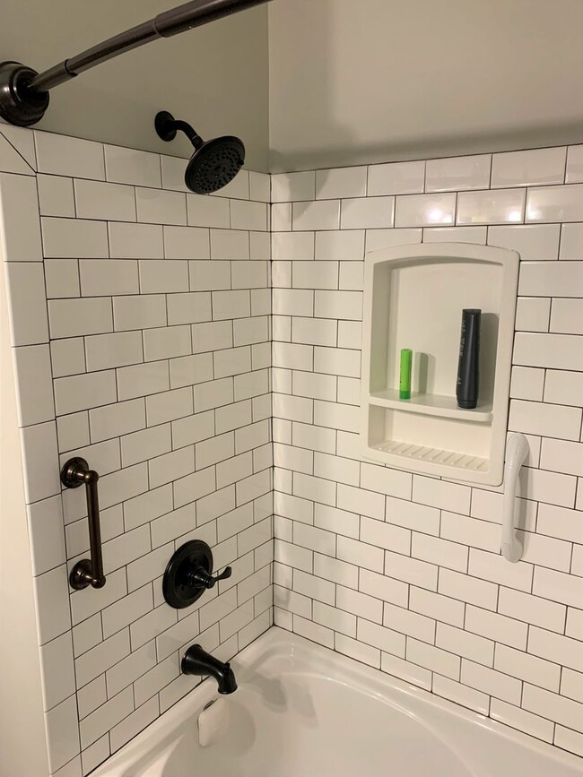 Building Photo - 148 Campbell Ave