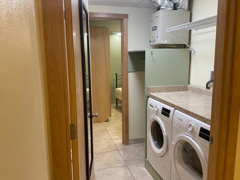 Laundry - 108 Wilderness Dr