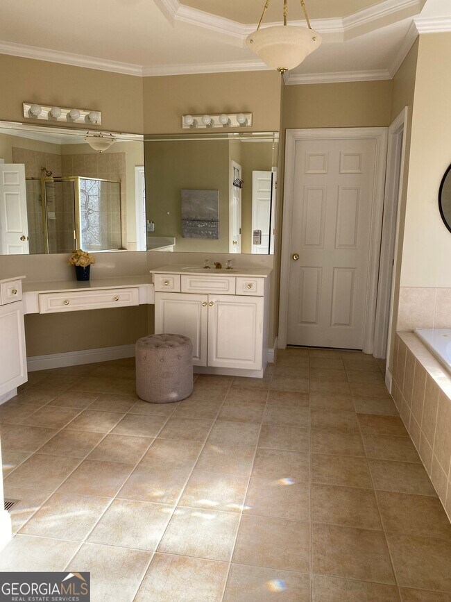 Building Photo - 1313 Bailey's Corner