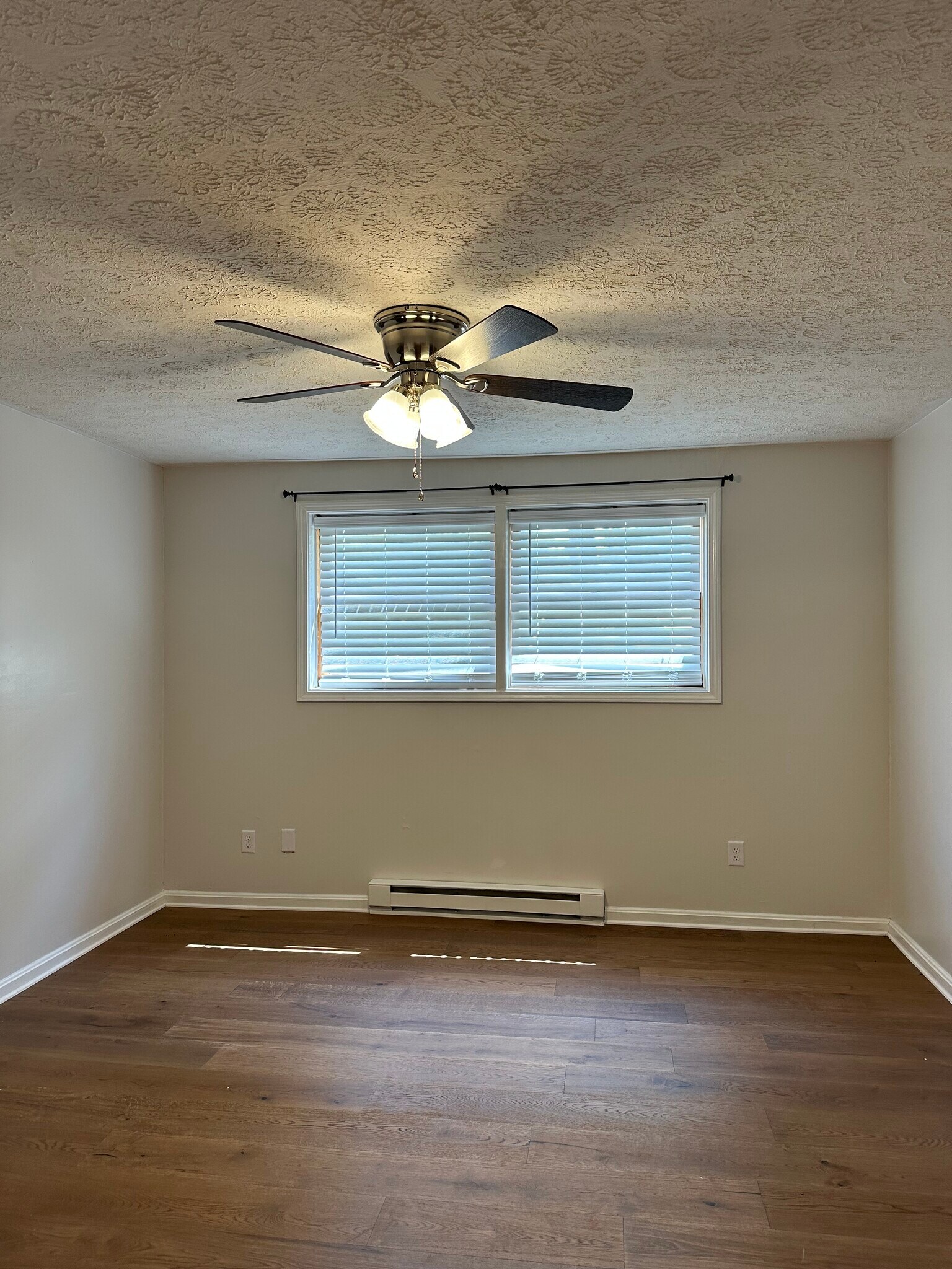 Building Photo - 137 Stoneybrook Ct