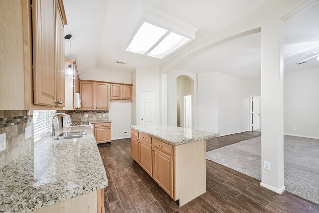 Building Photo - 17515 Fairgrove Park Dr