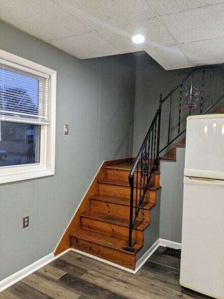 Building Photo - 700 Lincoln St