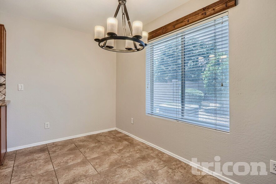 Building Photo - 1351 E Stirrup Ln