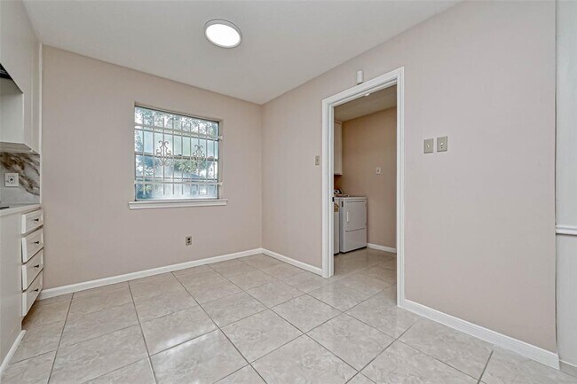 Building Photo - 11503 High Star Dr