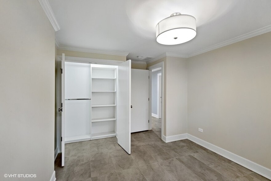 Organized Closets - 2703 W Ardmore Ave