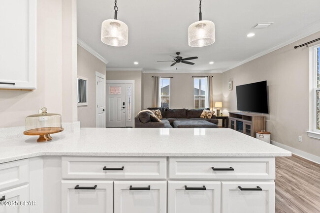 Building Photo - 4419 Conifer Ln