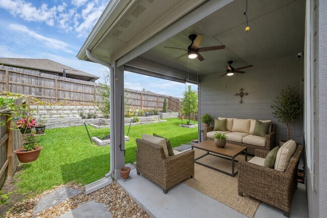 Building Photo - 372 Sunrise Ranch Dr