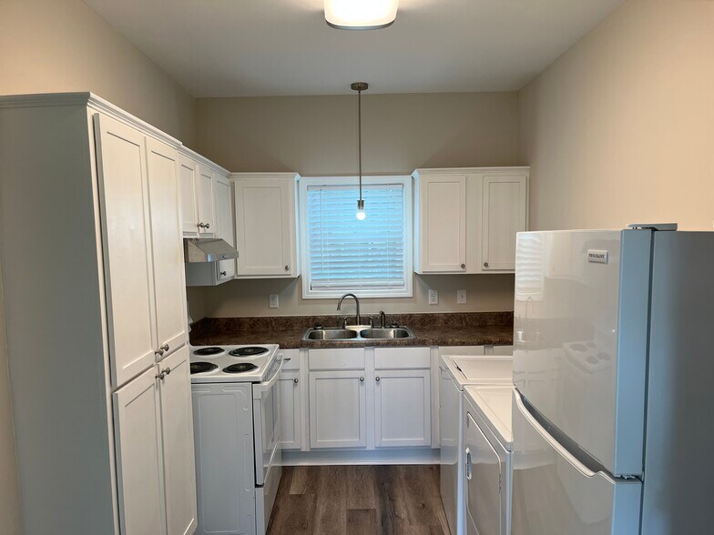 Building Photo - 312 Market St