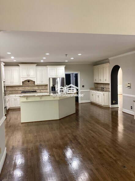 Building Photo - 7815 Tintern Trce