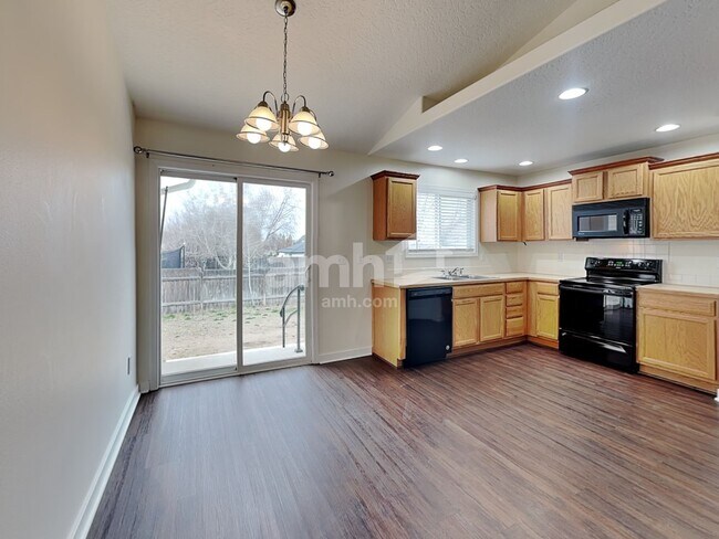 Building Photo - 1754 W Oakley Way