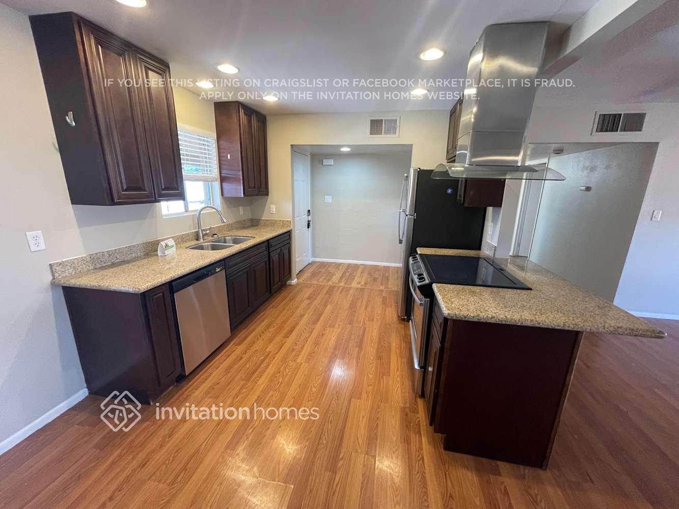 Building Photo - 9201 N 18th Ave