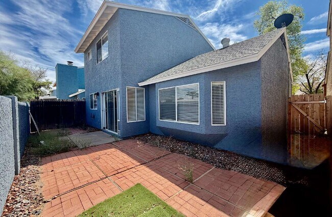 Building Photo - 3506 E Montreal Pl