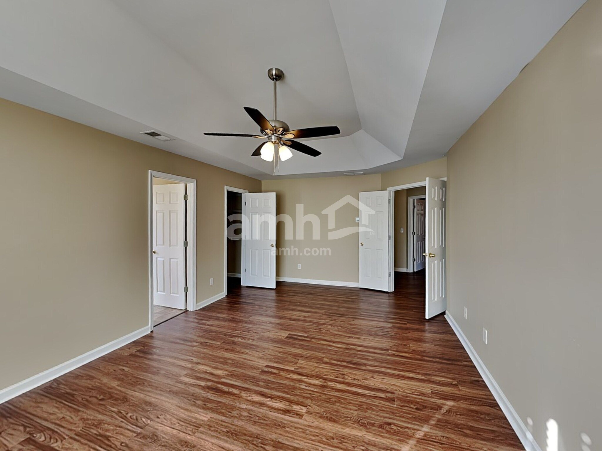 Building Photo - 9740 Lakemoore Cv