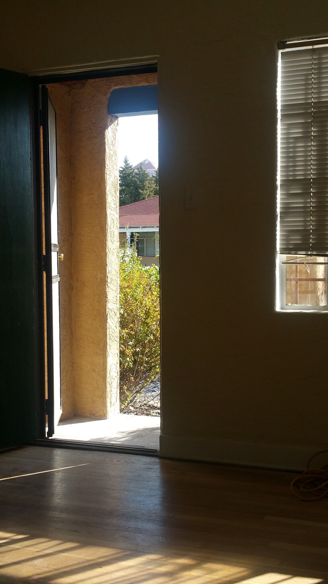 Building Photo - 403 11th St SW