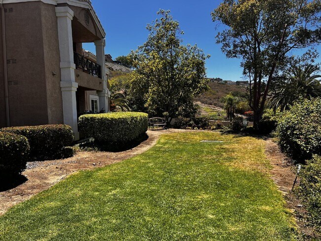 Building Photo - 6991 Ballena Way