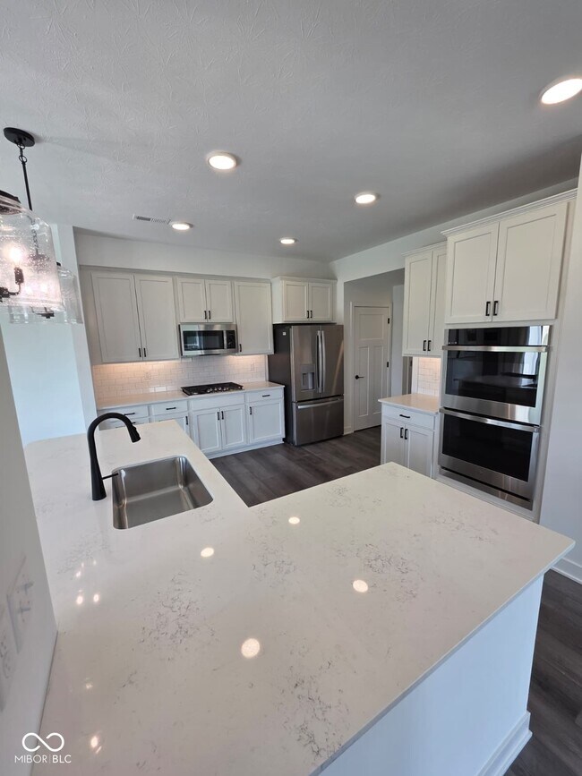 Building Photo - 10715 Mangrove Dr