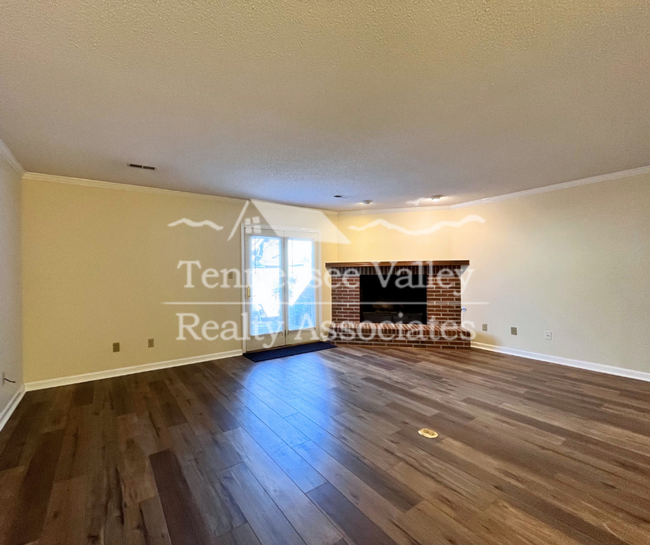 Building Photo - Gorgeous 3 BED/2 BATH w/GARAGE for rent in...