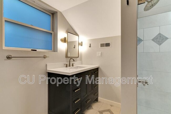 Building Photo - 202 W Indiana Ave