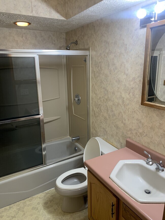 Building Photo - 3204 N 56th St