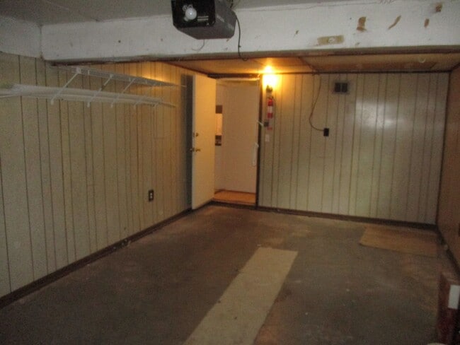 Building Photo - Beautiful 4 Bed 2 Bath Home Sitting On A Spacious Lot In Serene Greenbriar