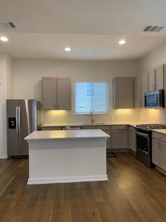 Building Photo - 6800 Menchaca Rd