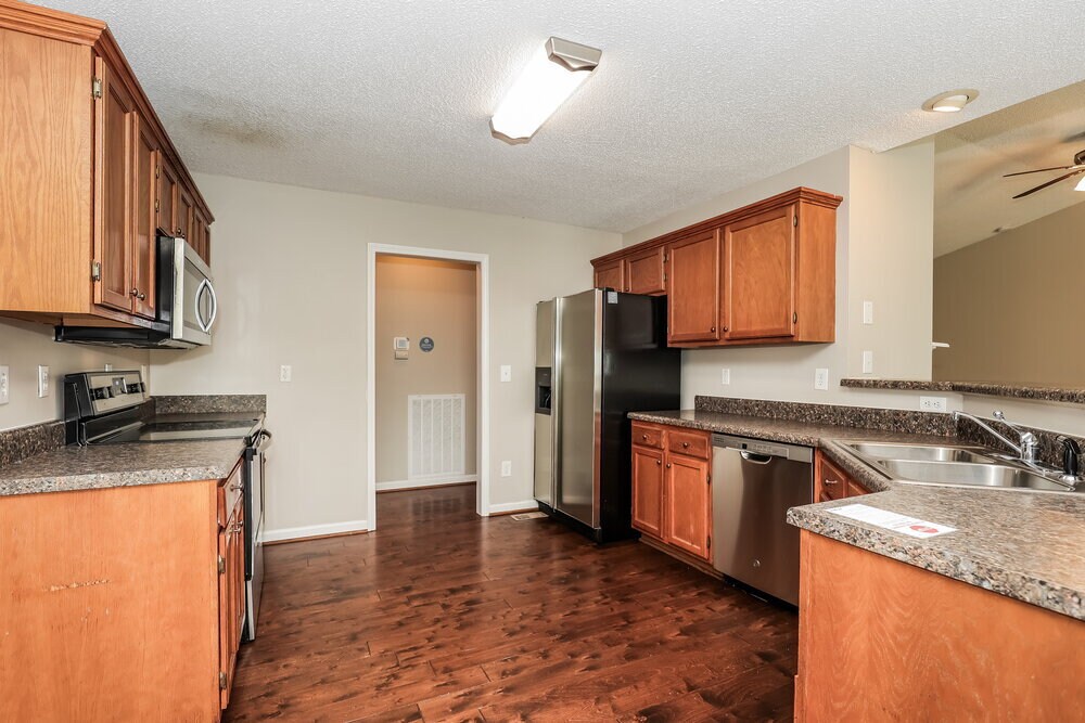 Building Photo - 2917 Hearthside Dr
