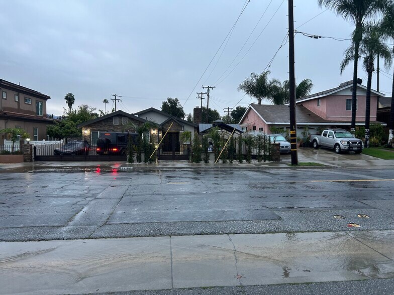 Building Photo - 13185 Don Julian Rd