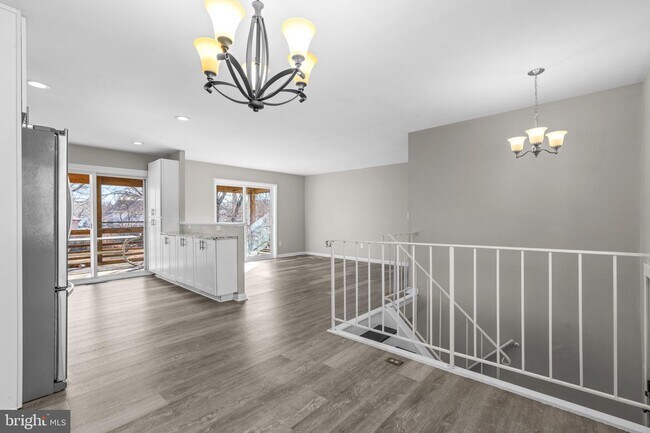 Building Photo - 8221 Millfield Ct