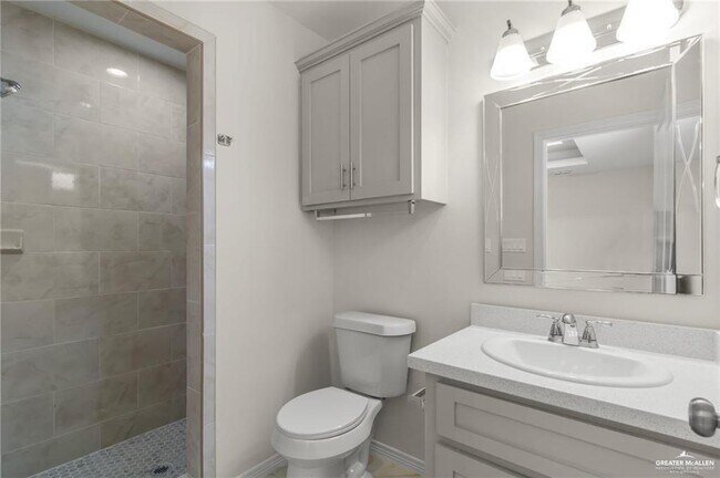 Building Photo - 12 N Playa Del Sol St