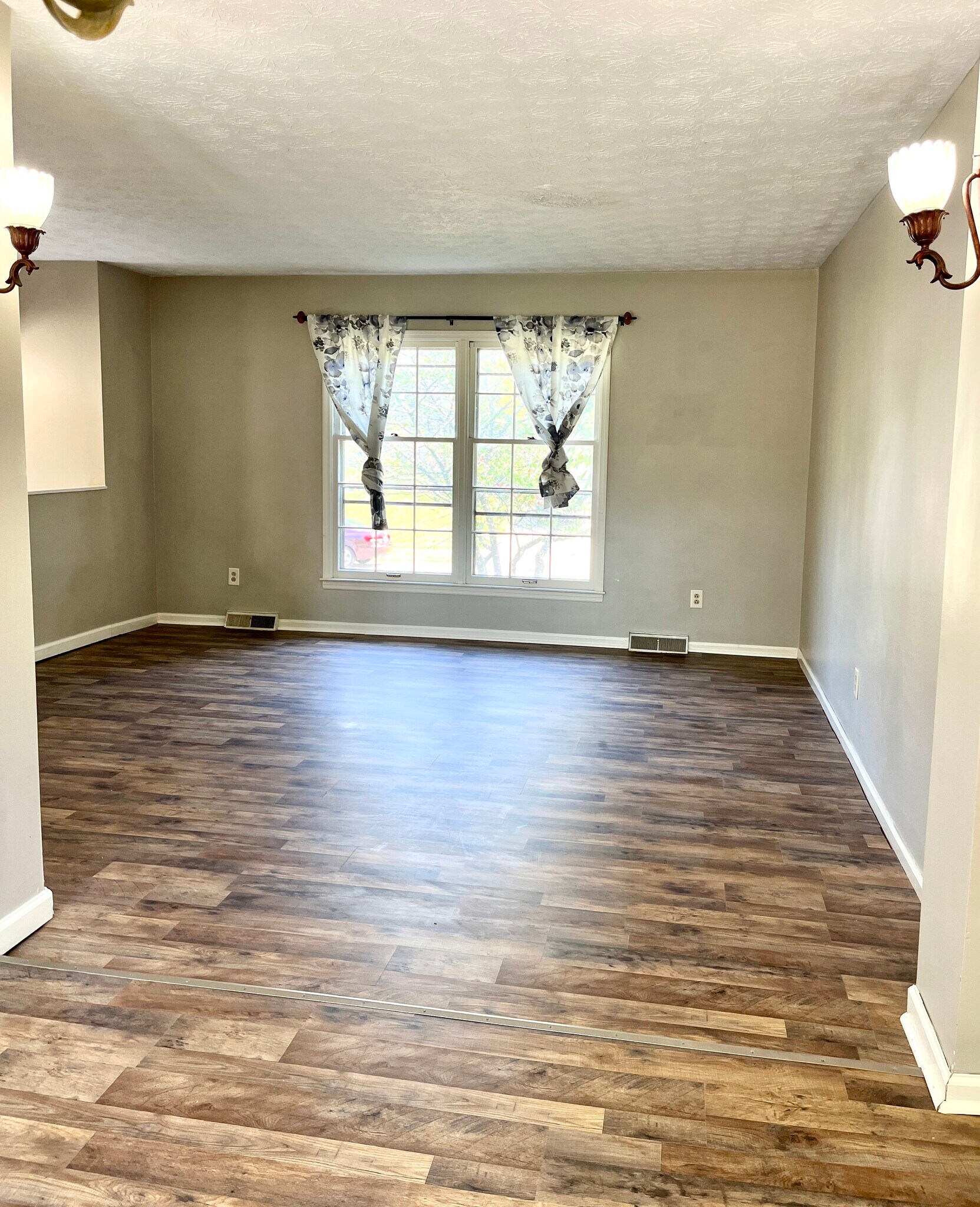 Building Photo - 3313 Tisdale Dr