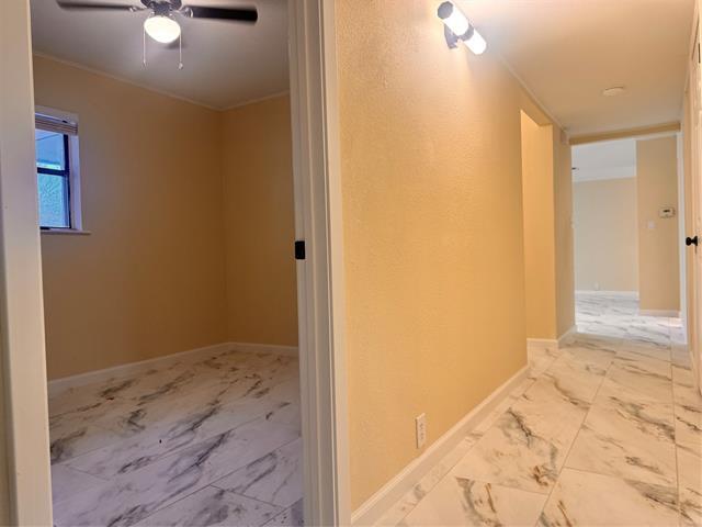 Building Photo - 914 W Hunt St