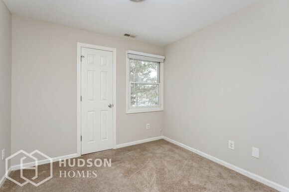 Building Photo - 67 Campfield Dr